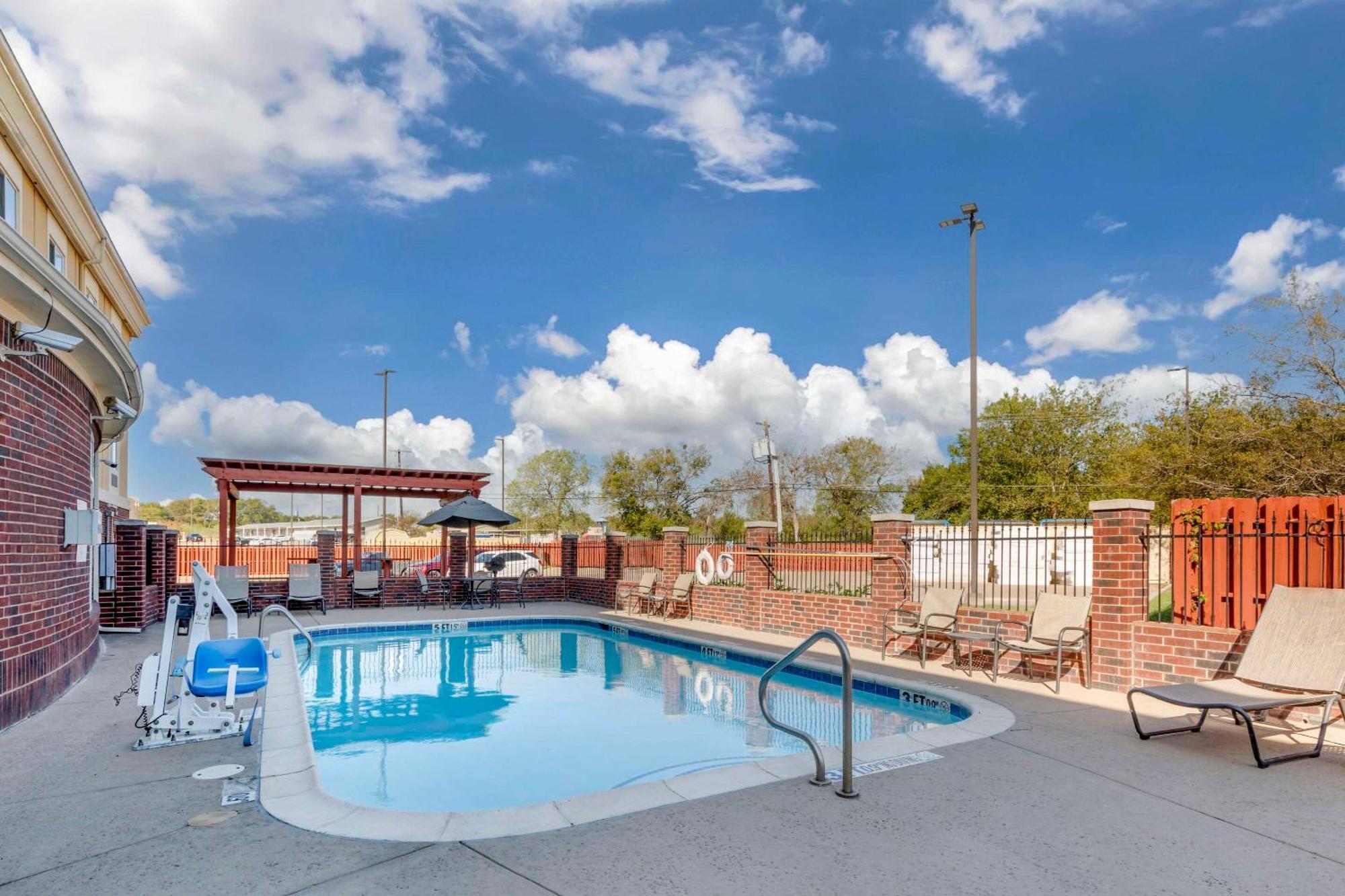 Comfort Inn & Suites Mexia מראה חיצוני תמונה